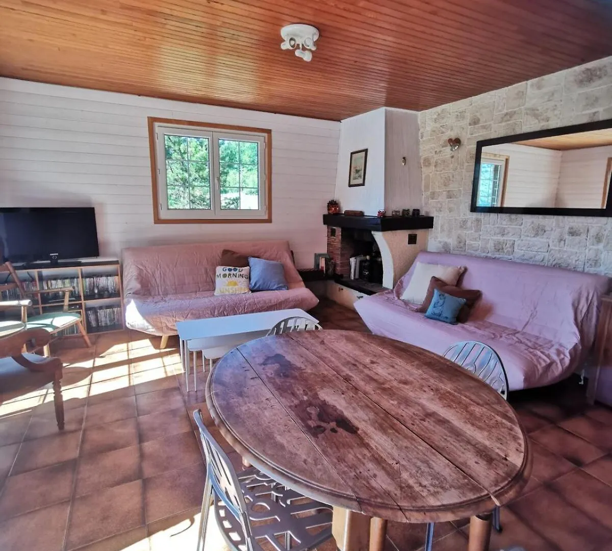 Le Chalet D'En Paradis Serrieres-sur-Ain 펜션